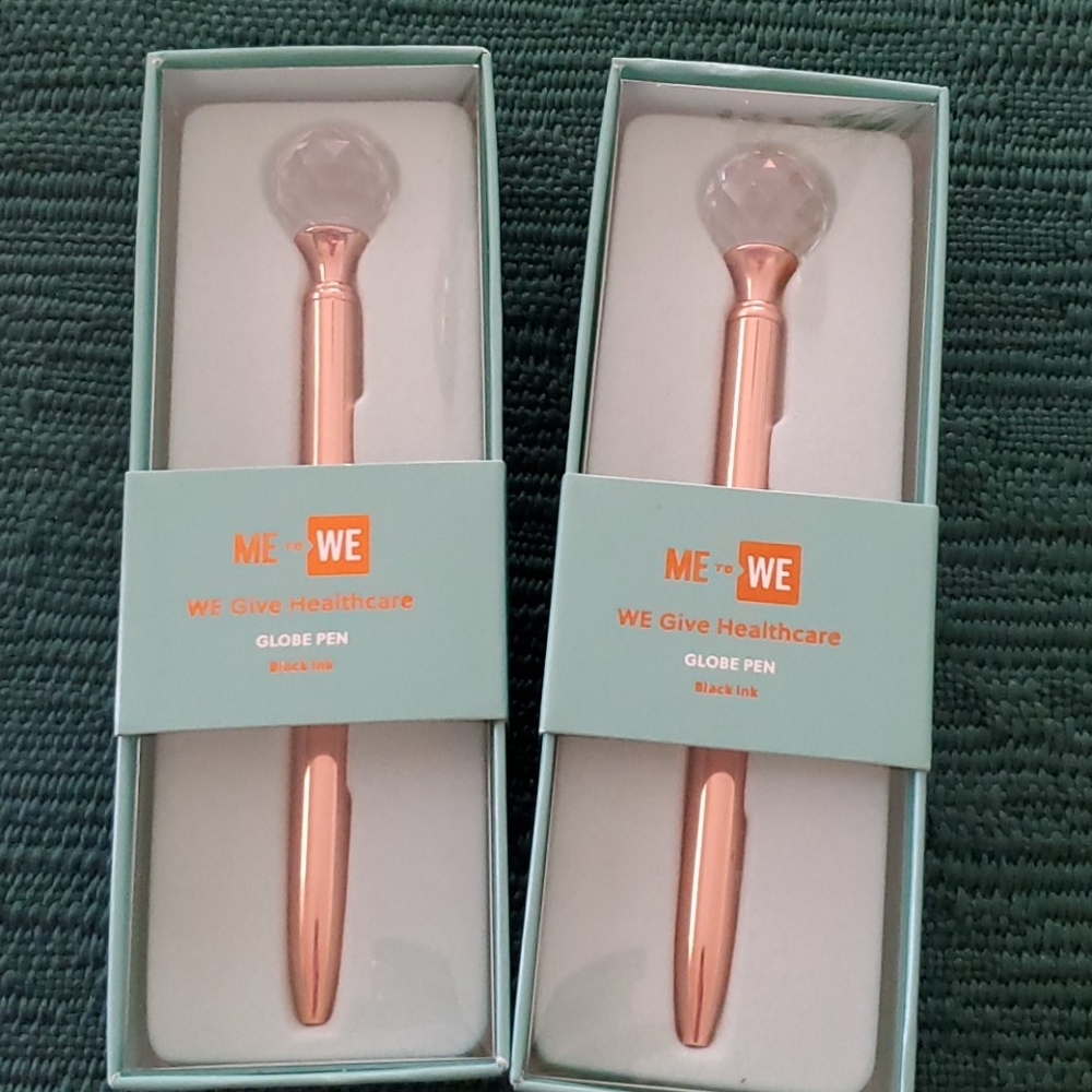 New 2pk Globe Pens (Final Sale) 🎄